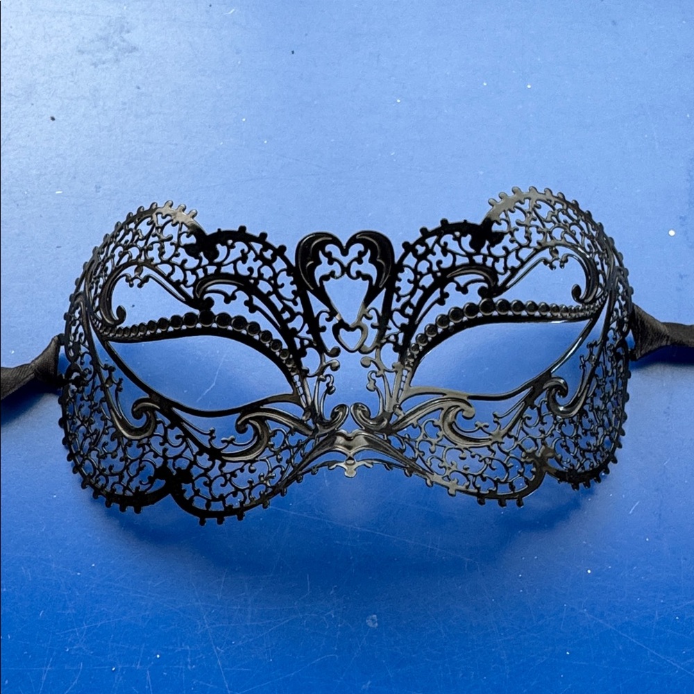 Elegant Black Lace Eye Mask